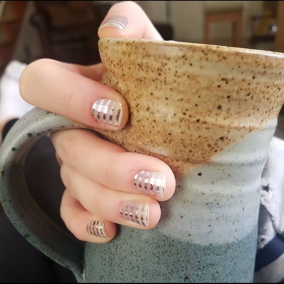 ๐
๐ผ3/$32๐
๐ผ Jamberry METALLIC SILVER STRIPE - Picture 15 of 16